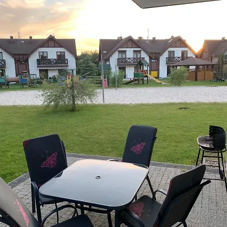 Szafirowy Z Basenem Kolo Leby Apartamento