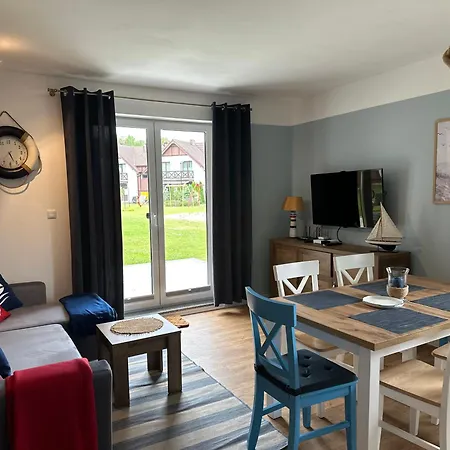 Szafirowy Z Basenem Kolo Leby Apartamento